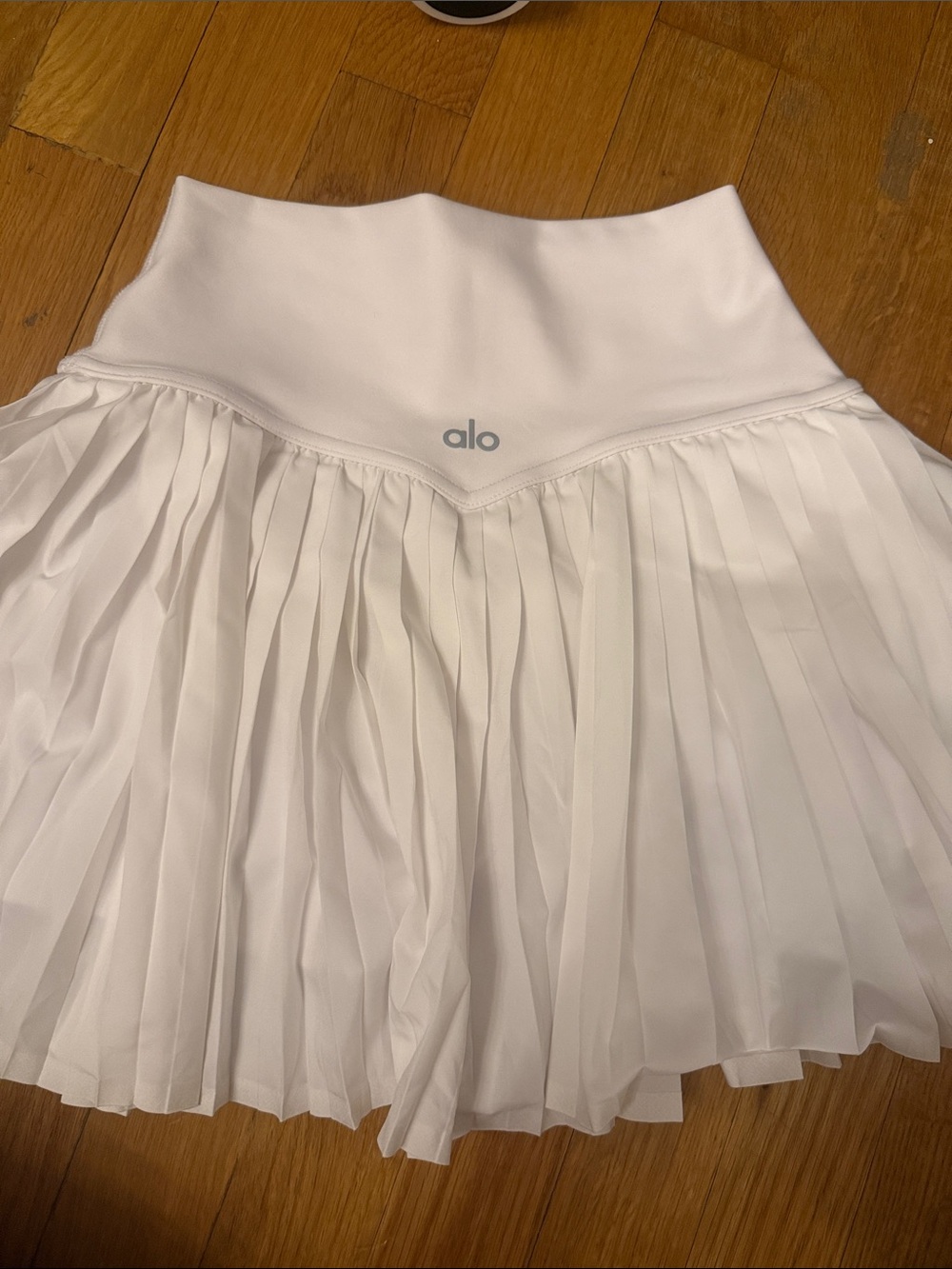 ALO Yoga White Tennis Skirt - Picture 2 of 4